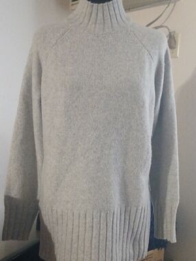 T.J.Maxx Light Gray Ribbed Mock Neck Sweater